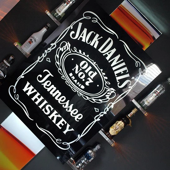 Druk na materiałach sztywnych